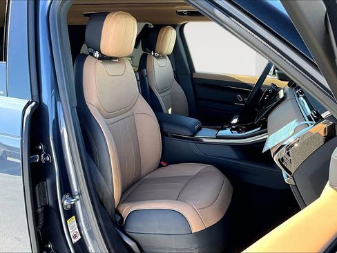 New 2026 Land Rover Range Rover Sport Dynamic SE image 11