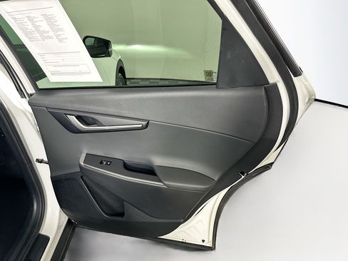 Used 2024 Kia EV6 Light RWD image 29