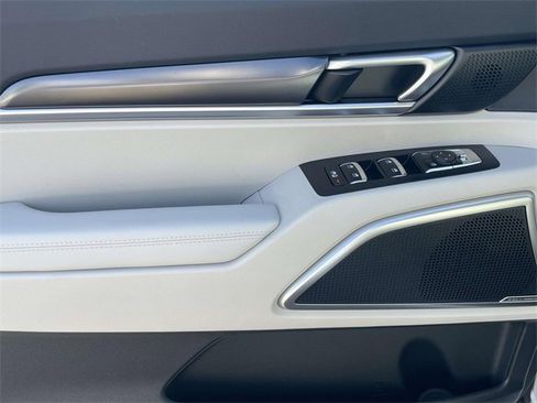 New 2025 Kia Telluride S image 29