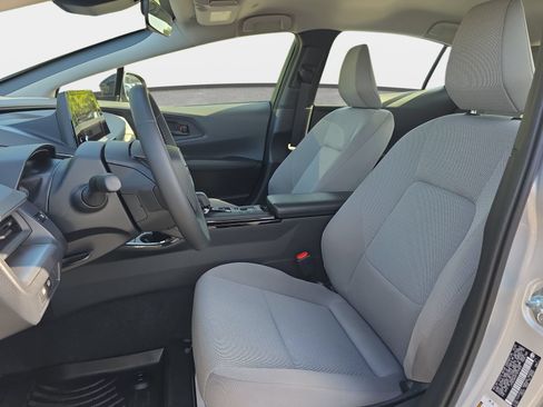 Used 2026 Toyota Prius LE FWD image 14