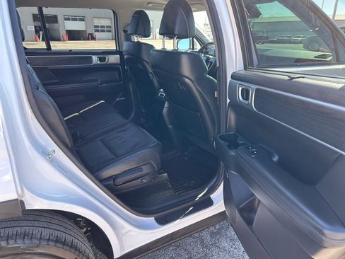 Used 2025 Hyundai Santa Fe Limited image 19