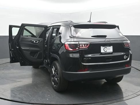 New 2026 Jeep Compass Limited w/ Sun, Sound & Navigation Group AWD/4WD image 59