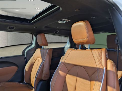 New 2026 Chrysler Pacifica Pinnacle w/ Trailer Tow Group image 8
