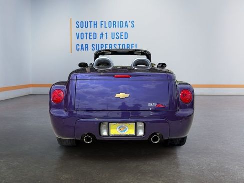 Used 2004 Chevrolet SSR w/ Preferred Equipment Group RWD image 5