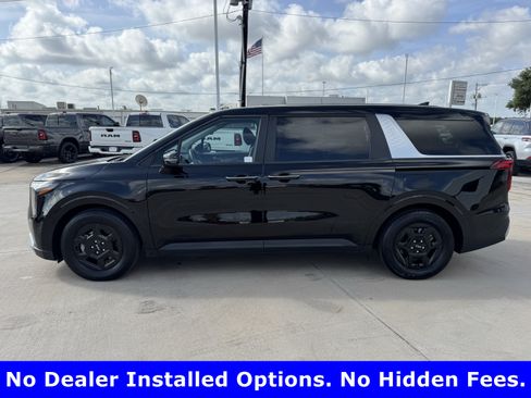 Used 2025 Kia Carnival FWD image 5