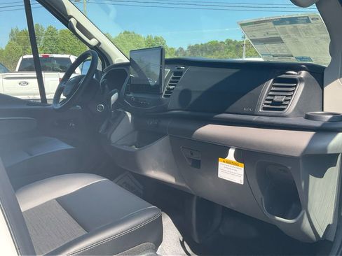 New 2026 Ford Transit 250 148 Medium Roof RWD image 11