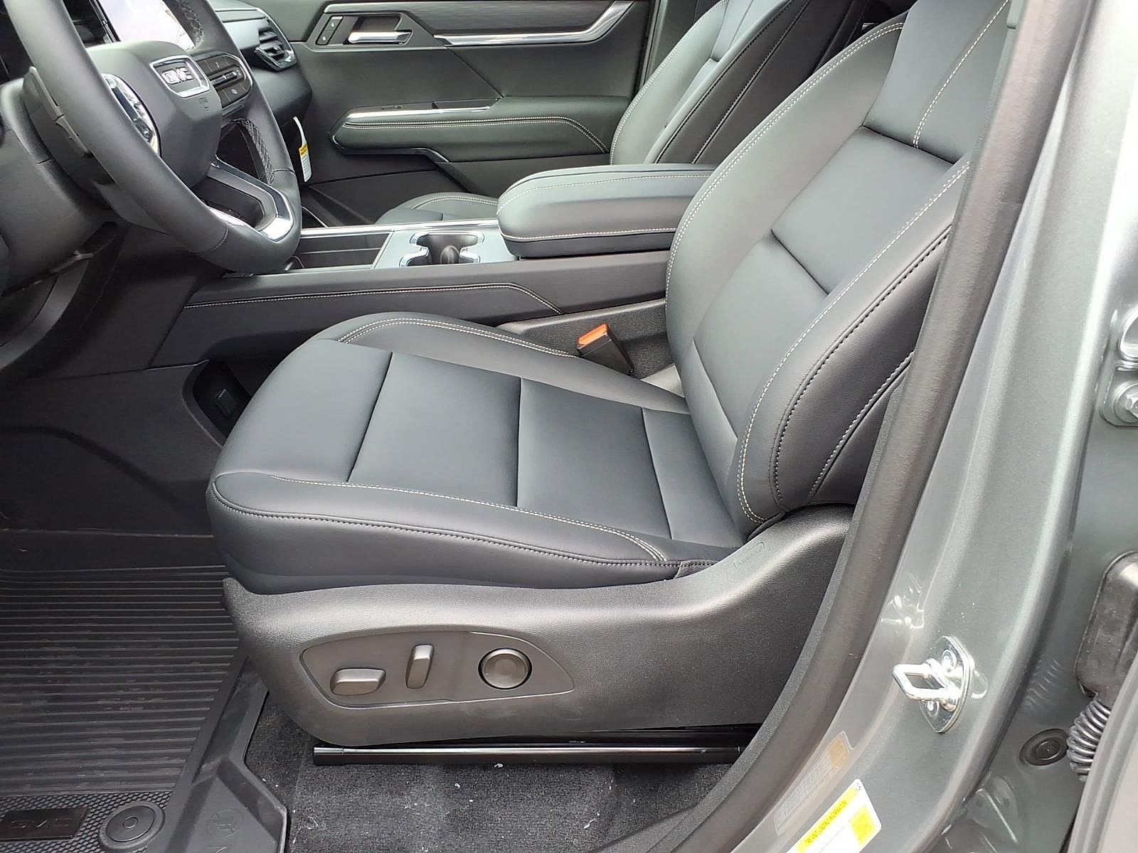 New 2027 GMC Acadia Elevation w/ Elevation Premium Package AWD/4WD image 14