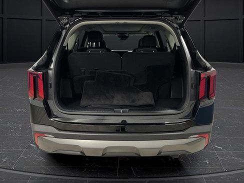 Used 2025 Kia Sorento SX image 15