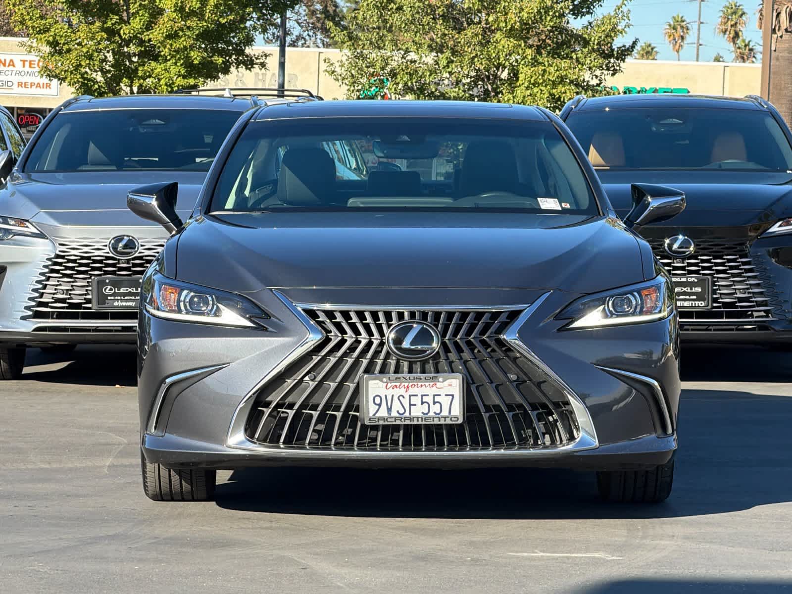 Certified 2025 Lexus ES 300h w/ Premium Package FWD image 10