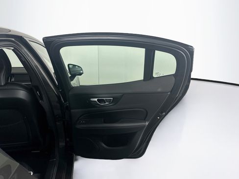 Used 2024 Volvo S60 B5 Core FWD image 30