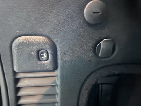 Used 2017 Jeep Grand Cherokee Limited w/ Luxury Group II image 36