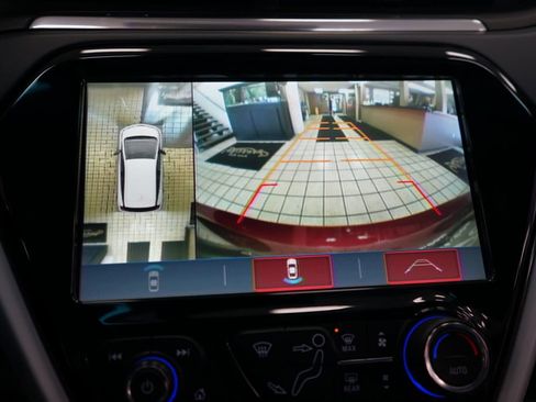 Used 2018 Chevrolet Bolt Premier w/ Driver Confidence II Package FWD image 8