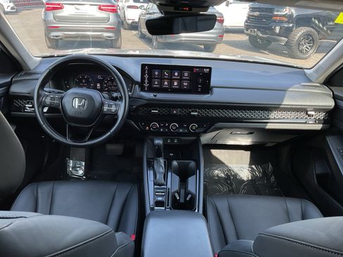 Used 2025 Honda Accord EX-L image 17