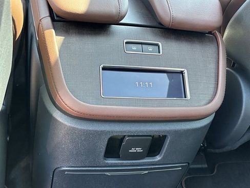 Used 2025 Lincoln Navigator Reserve AWD/4WD image 23