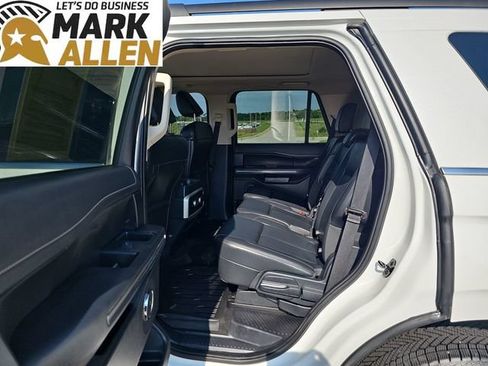 Used 2023 Ford Expedition XLT AWD/4WD image 24