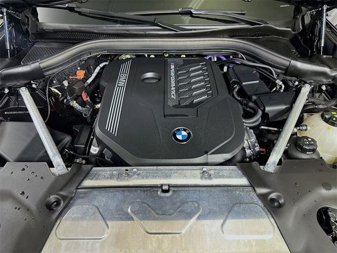Used 2024 BMW X3 M40i w/ Premium Package image 9