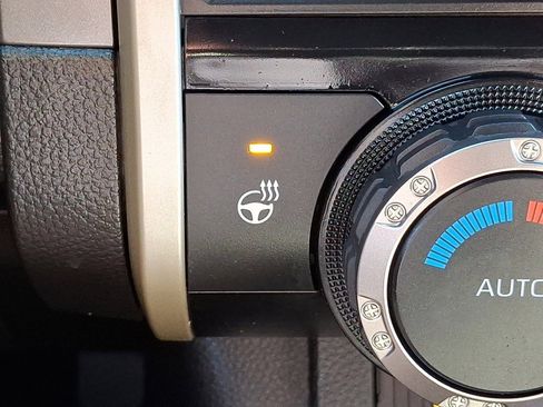 Used 2025 Toyota Tacoma TRD Off-Road image 23