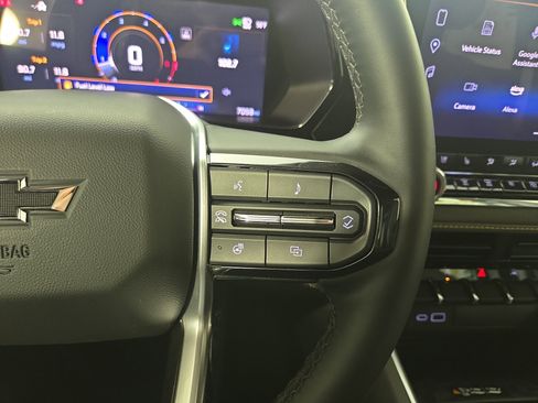 Certified 2025 Chevrolet Colorado ZR2 w/ Technology Package image 16