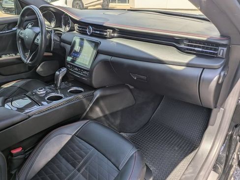 Used 2019 Maserati Quattroporte S GranSport Q4 AWD/4WD image 30