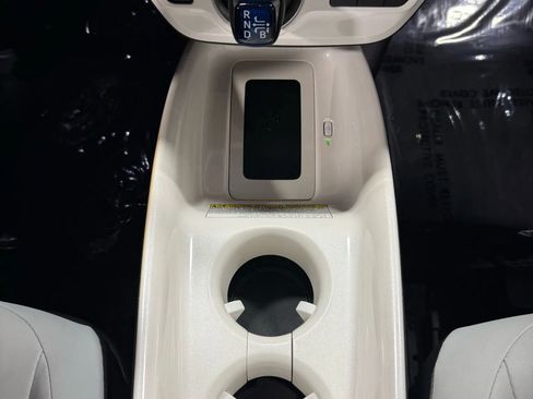 Used 2019 Toyota Prius Prime Premium image 20