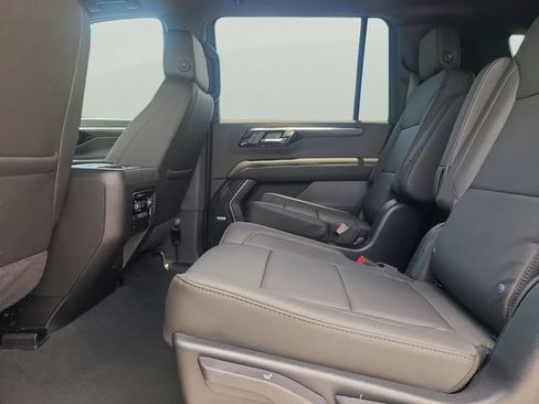 New 2026 Chevrolet Suburban LT w/ Comfort Package RWD image 13