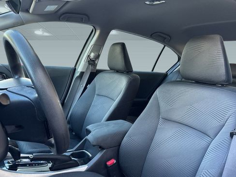 Used 2017 Honda Accord LX image 14