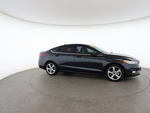 Used 2020 Ford Fusion SE w/ Equipment Group 151A image 24