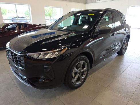 Used 2023 Ford Escape ST-Line w/ Tech Pack #1 AWD/4WD image 1