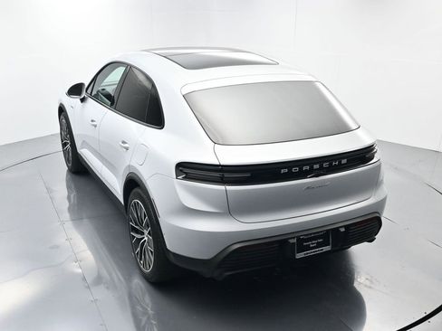 Certified 2024 Porsche Macan 4 Electric image 35