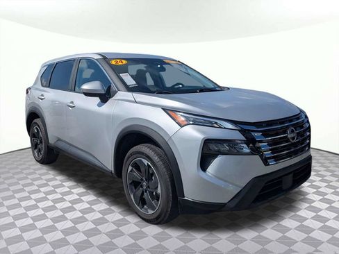 Used 2024 Nissan Rogue SV AWD/4WD image 1