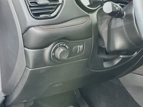 Used 2025 Dodge Durango GT AWD/4WD image 17