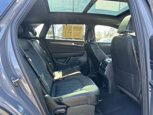 Used 2024 Volkswagen Atlas Cross Sport SEL Premium R-Line AWD/4WD image 27