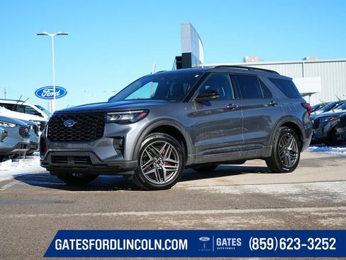 Used 2025 Ford Explorer ST-Line w/ ST-Line Street Pack image 1