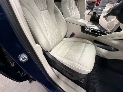 Used 2023 Buick Envision Avenir image 61