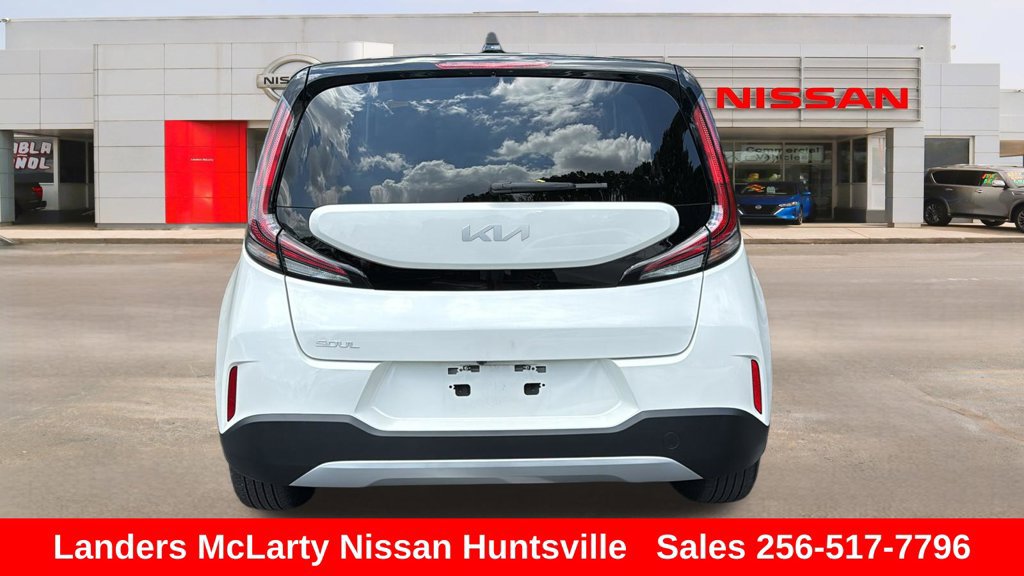 Used 2025 Kia Soul LX FWD image 5