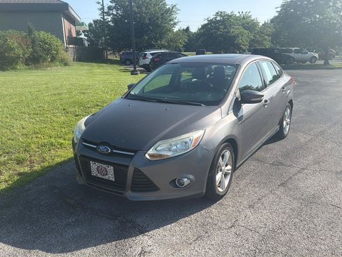 Used 2012 Ford Focus SE FWD image 4