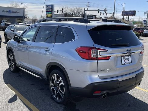 Used 2024 Subaru Ascent Limited w/ Technology Package AWD/4WD image 5