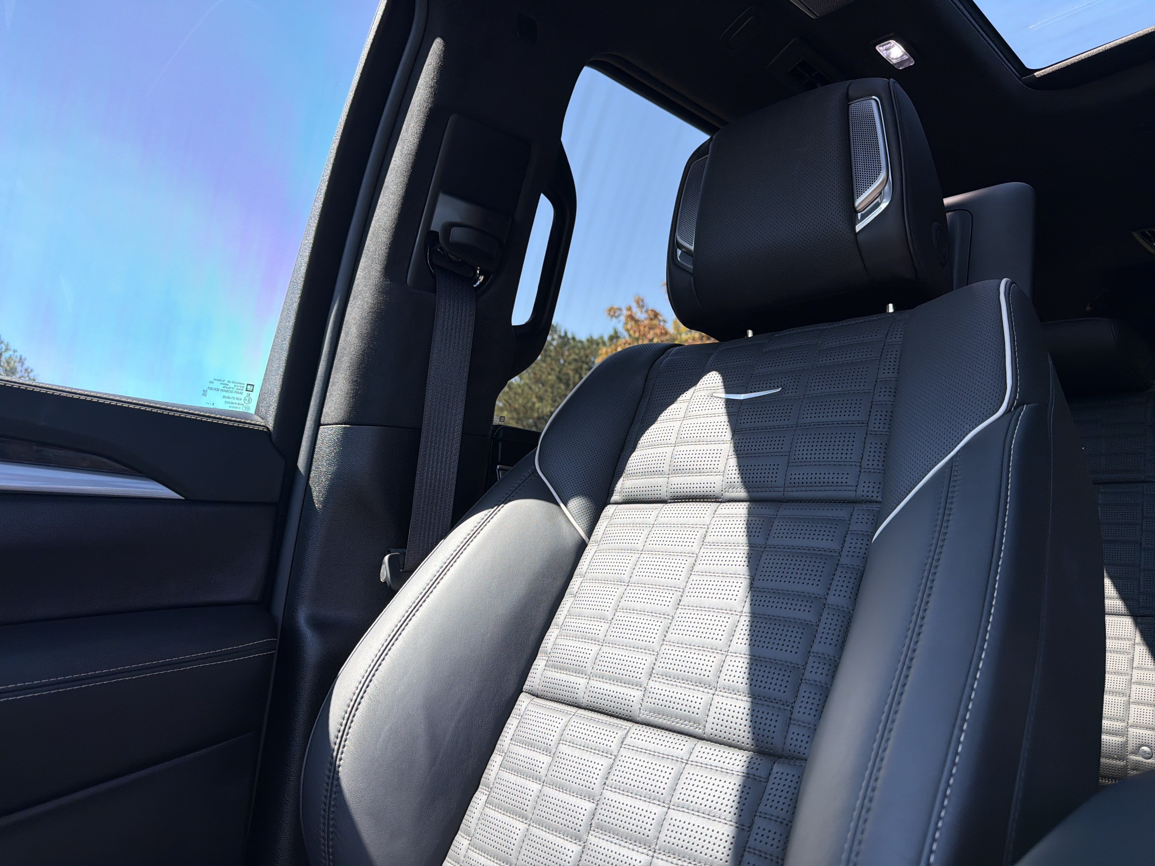 Used 2026 Cadillac Escalade Platinum Sport AWD/4WD image 49
