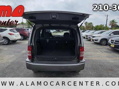 Used 2012 Jeep Liberty Sport image 26