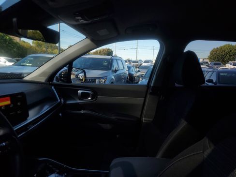 New 2026 Kia Sorento LX image 17