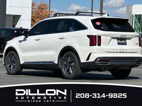 Used 2022 Kia Sorento EX FWD image 9