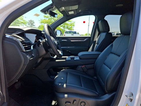 New 2026 GMC Acadia Elevation w/ Elevation Premium Package FWD image 9