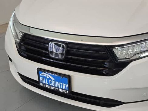 Certified 2024 Honda Odyssey Elite image 12