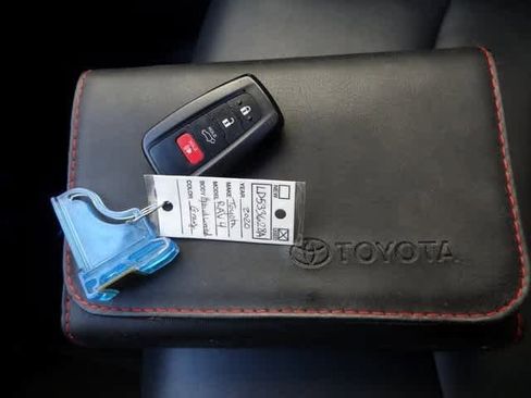 Used 2020 Toyota RAV4 Limited image 38