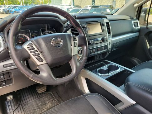 Used 2017 Nissan Titan PRO-4X AWD/4WD image 14