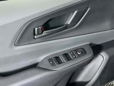 Used 2025 Toyota Prius LE image 15