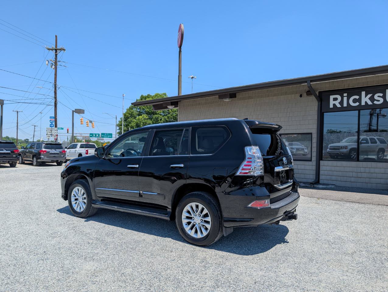 Used 2016 Lexus GX 460 w/ Premium Package AWD/4WD image 9