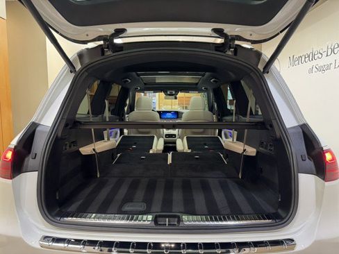 Certified 2025 Mercedes-Benz GLS 450 4MATIC image 31