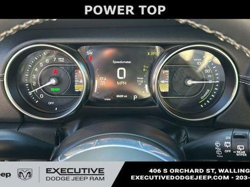 Used 2022 Jeep Wrangler Unlimited Sahara w/ Cold Weather Group AWD/4WD image 13