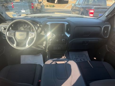 Used 2022 Chevrolet Silverado 1500 RST w/ Convenience Package II AWD/4WD image 15